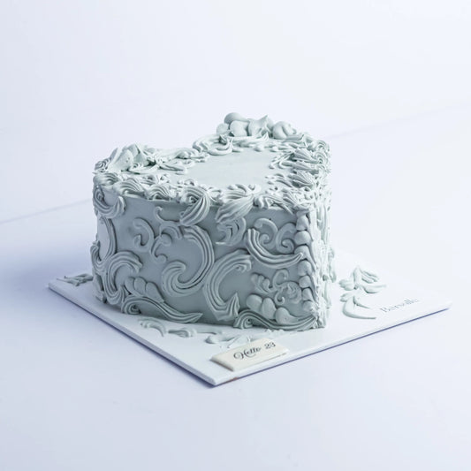 Vintage Sculpture Cream Cake