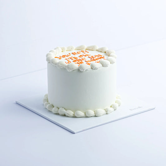 White Round Vintage Cake