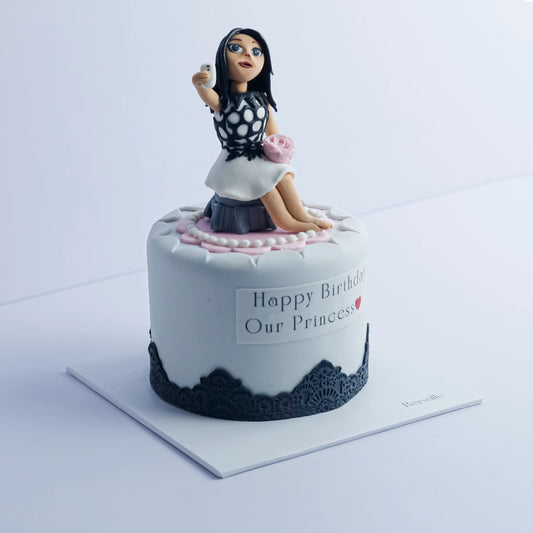 Selfie Queen Cake