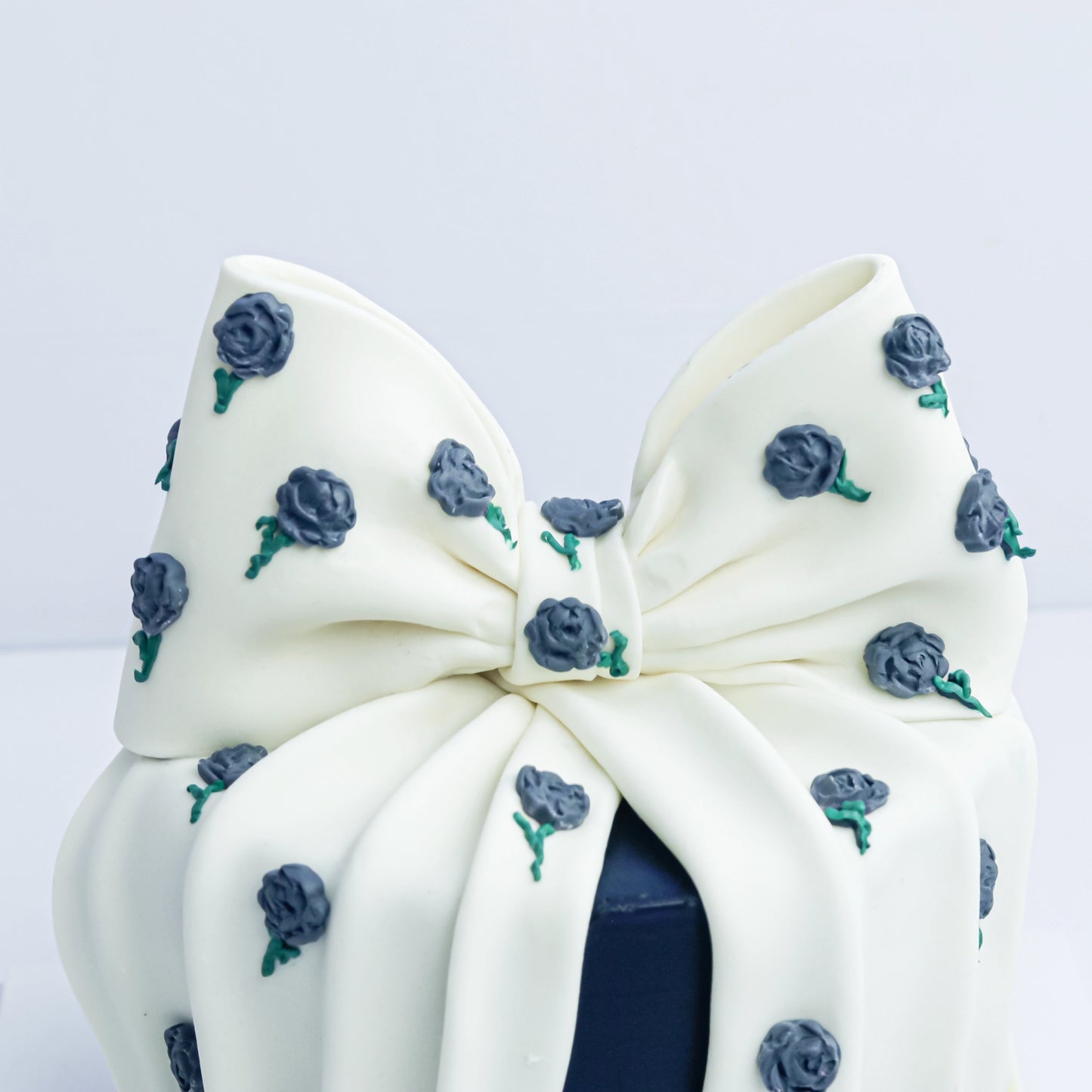 Bow Theme Cake