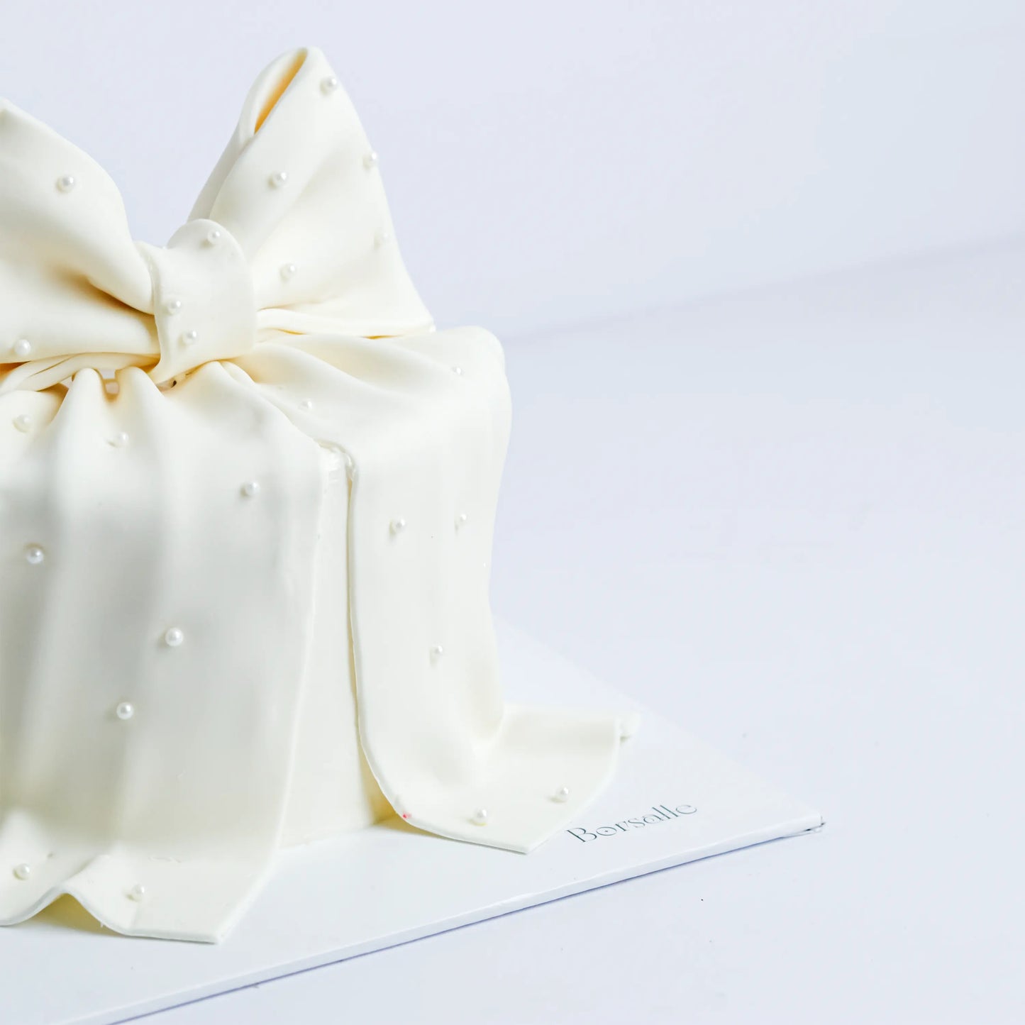 Bow Cake