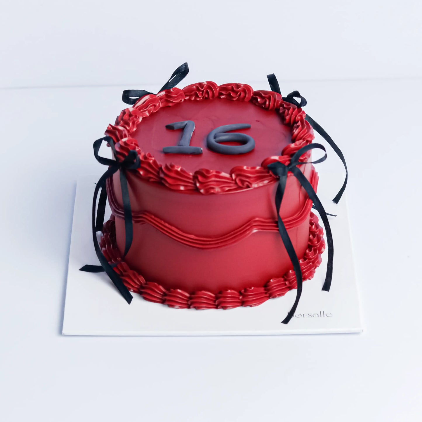 Red Vintage cake