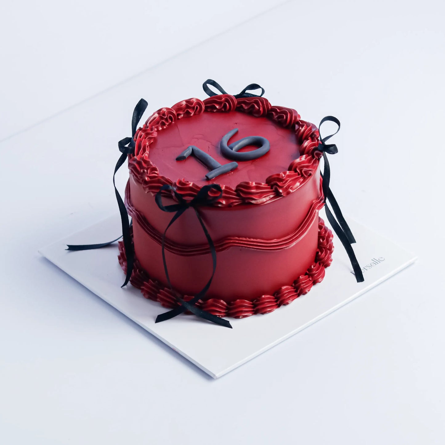 Red Vintage cake