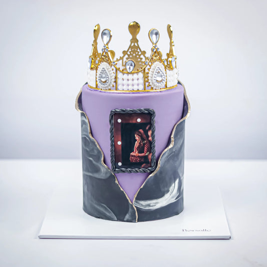 Photoprinted Crown Cake