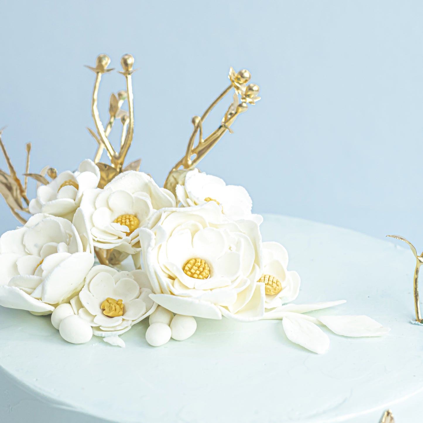 Golden Floral Theme Cake