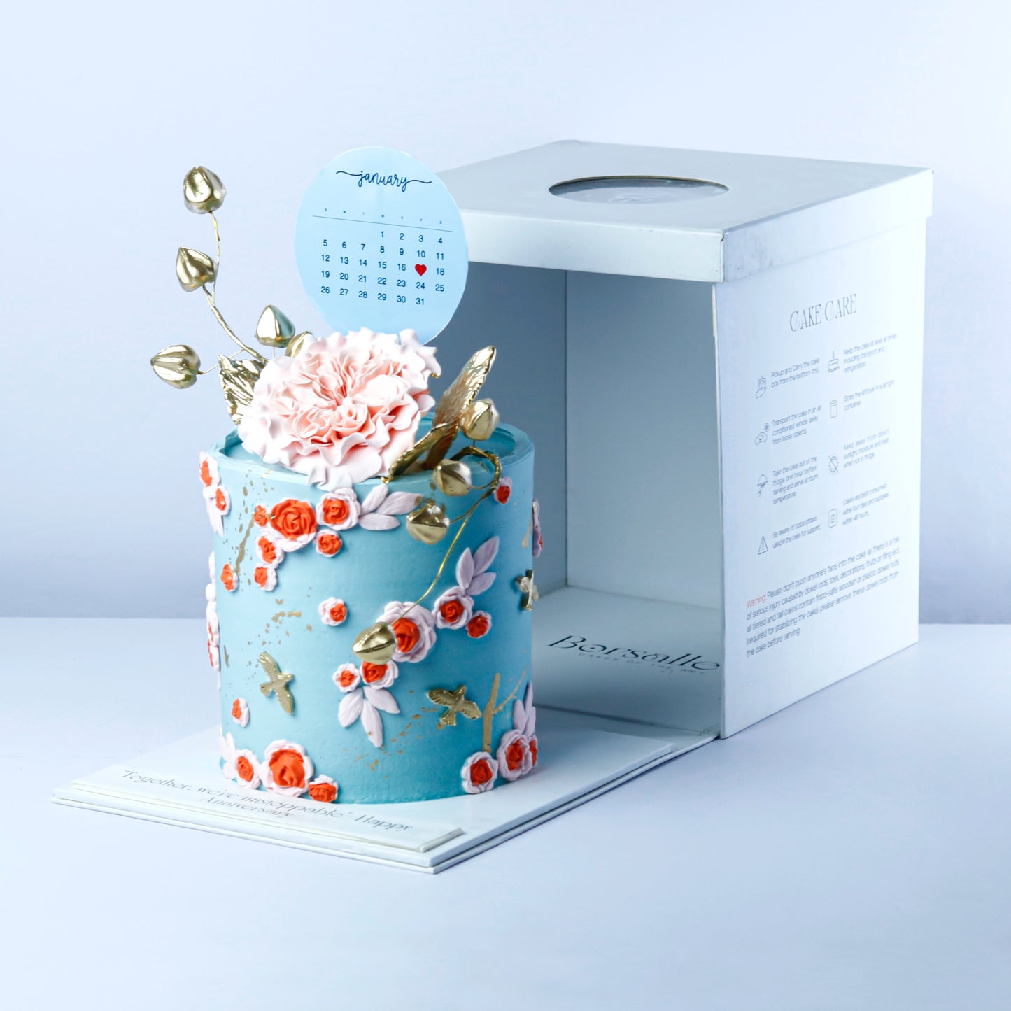 Beautiful Floral Weeding Anniversary Cake