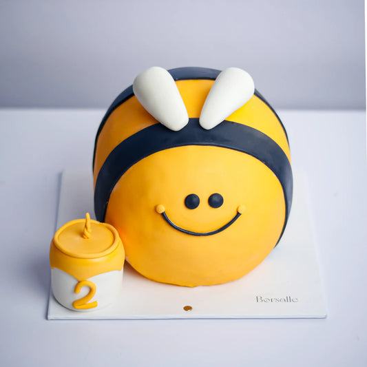 3D Honey Bee Cake