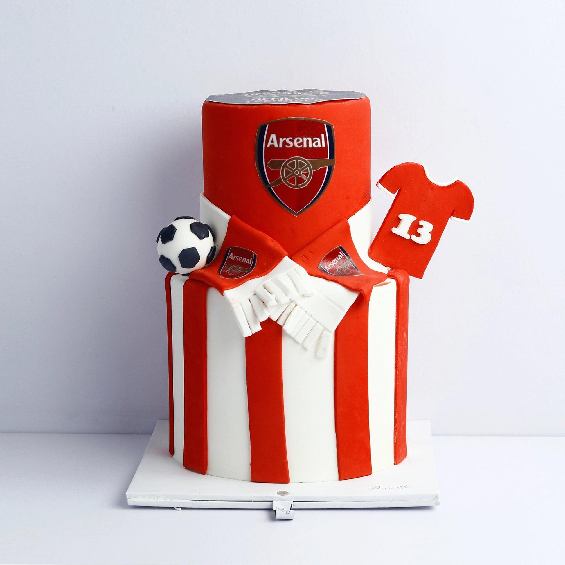 Arsenal Theme Cake - Borsalle