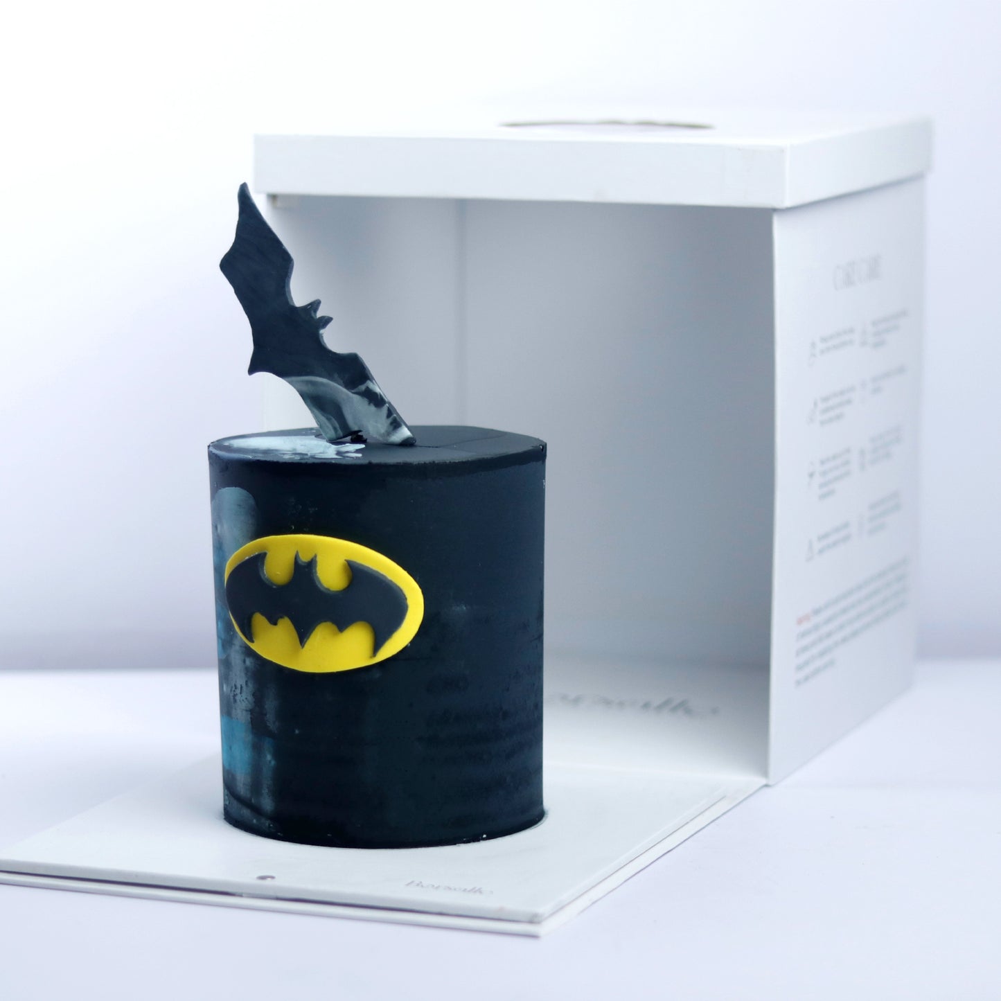 Bat-Man Gothams Hero Cake