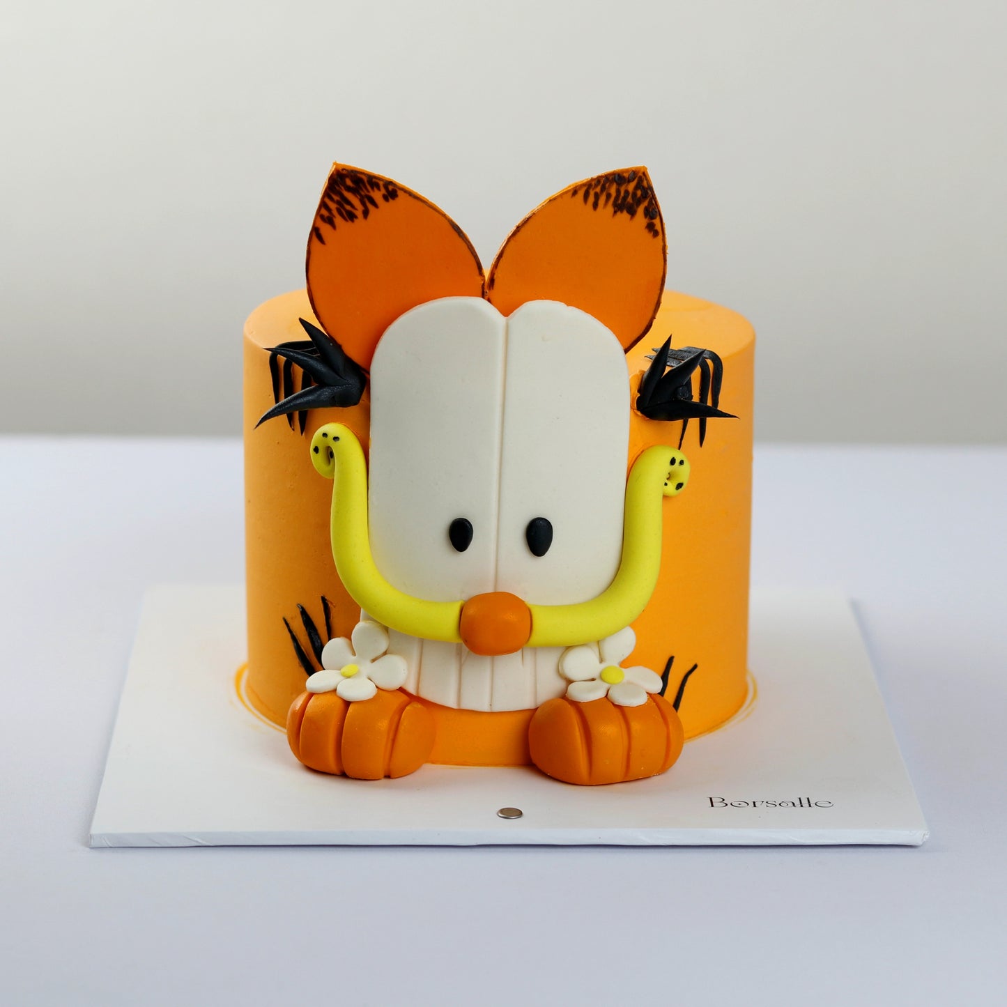 Garfield Theme Cake