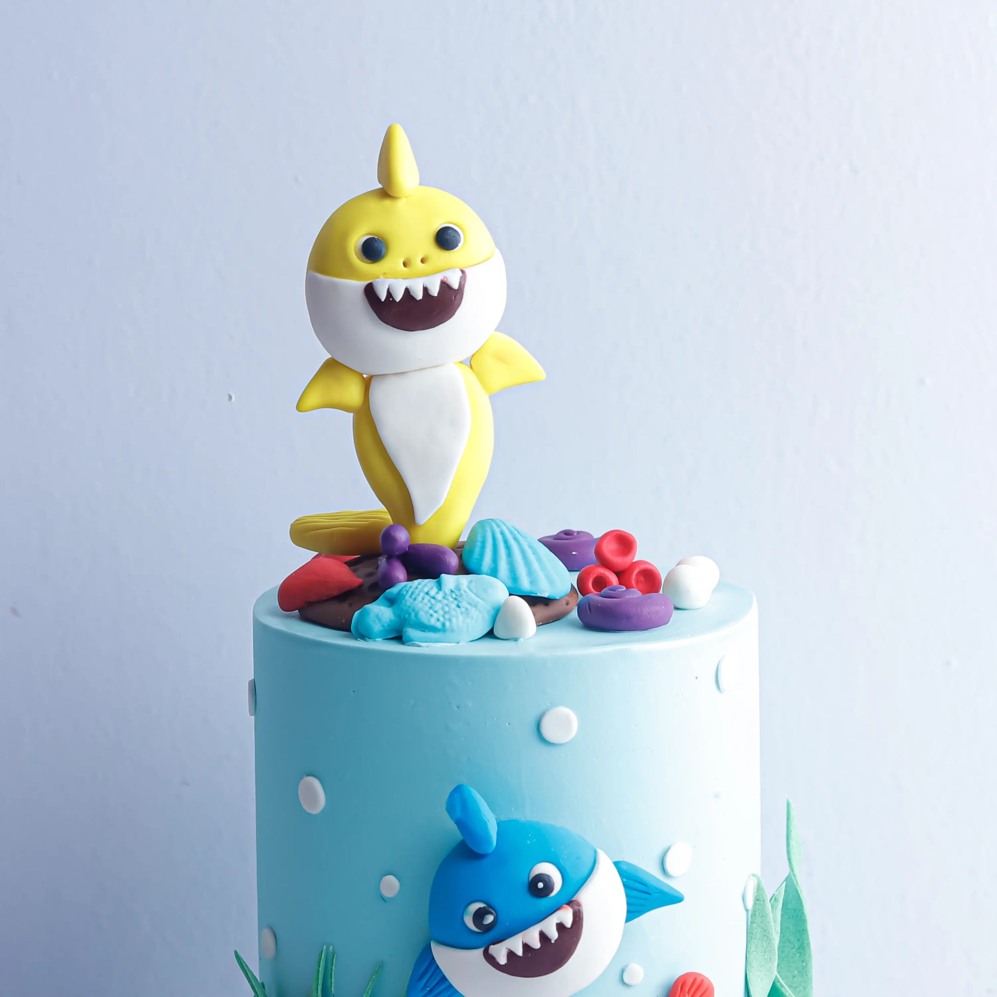 Baby-Shark-Theme-Cake-5