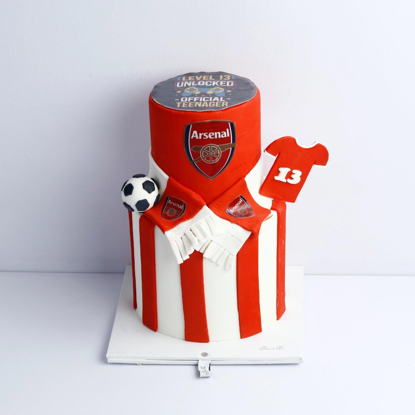 Arsenal Theme Cake - Borsalle