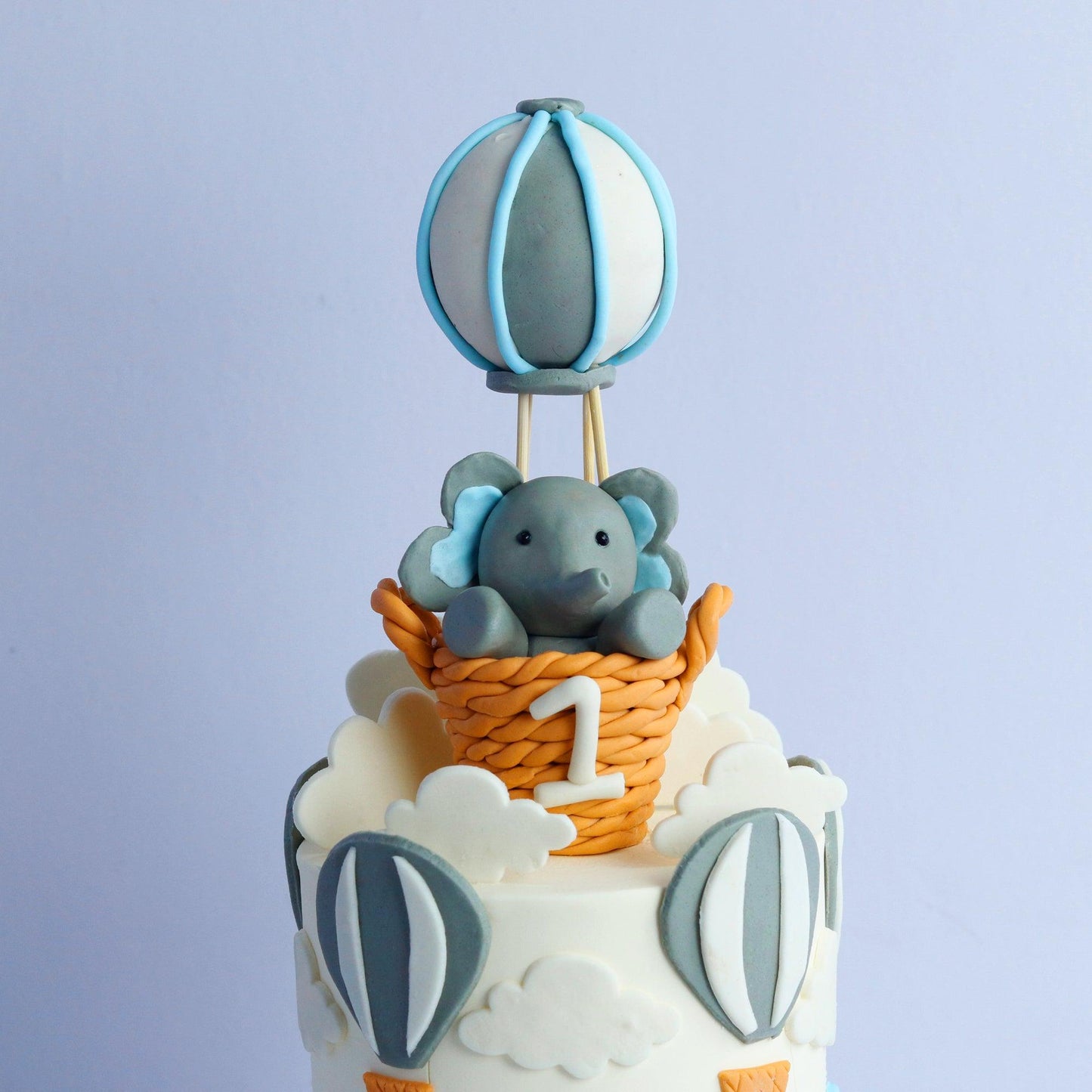 Baby Blue Baloon Cake - Borsalle