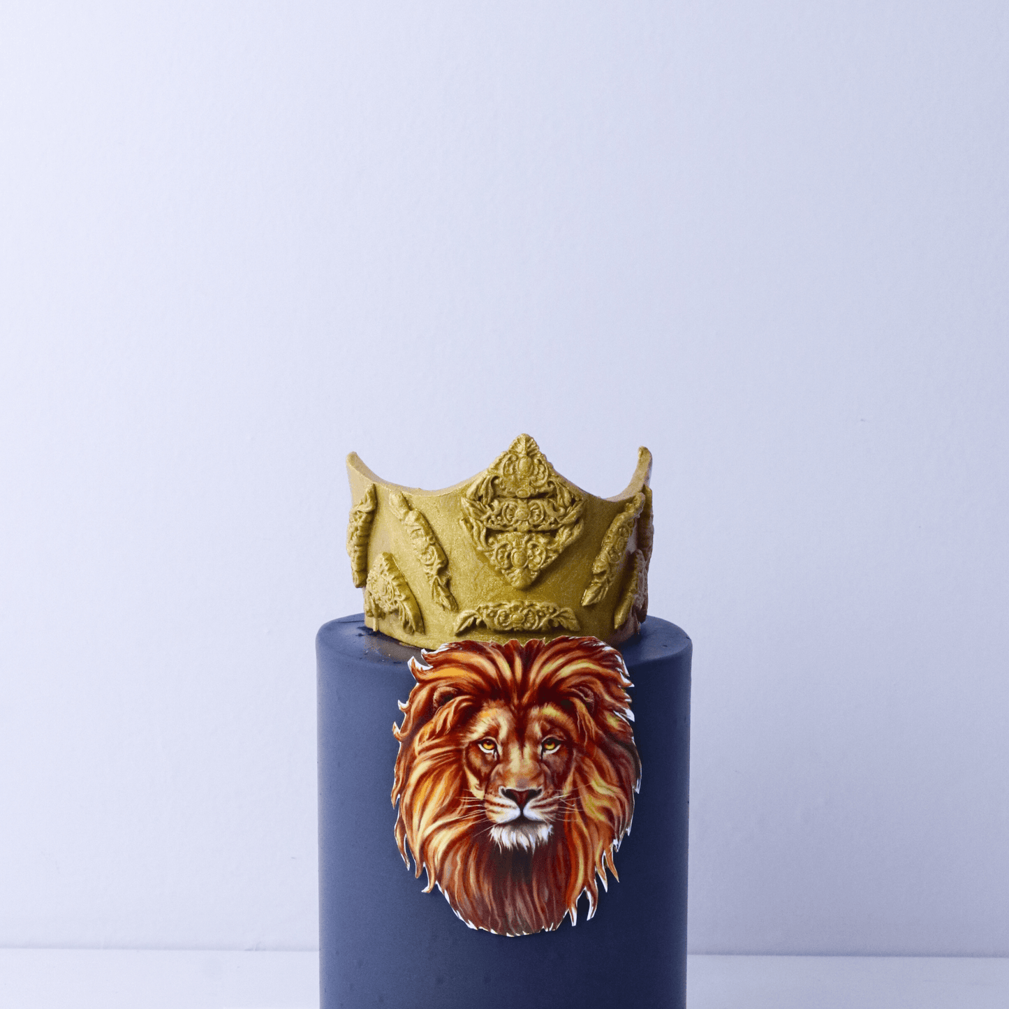 Black Lion Crown Cake - Borsalle