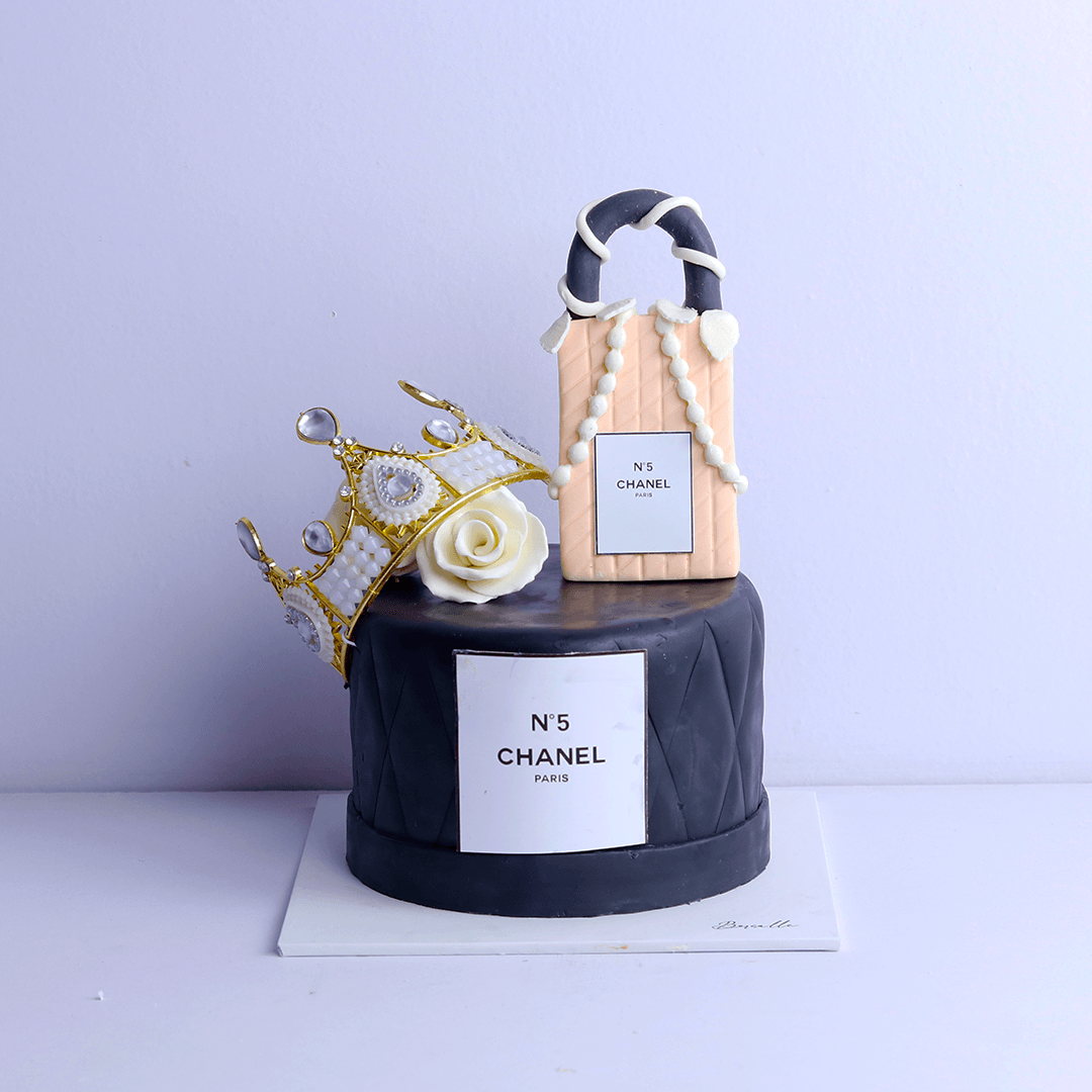 Black MakeUp theme Cake - Borsalle