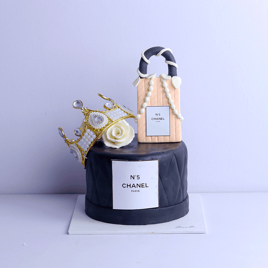 Black MakeUp theme Cake - Borsalle