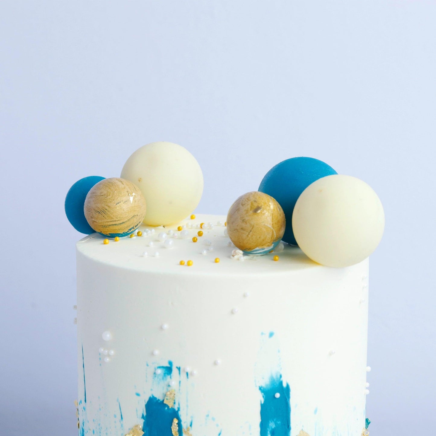 Blue Ball Bonanza Cake - Borsalle