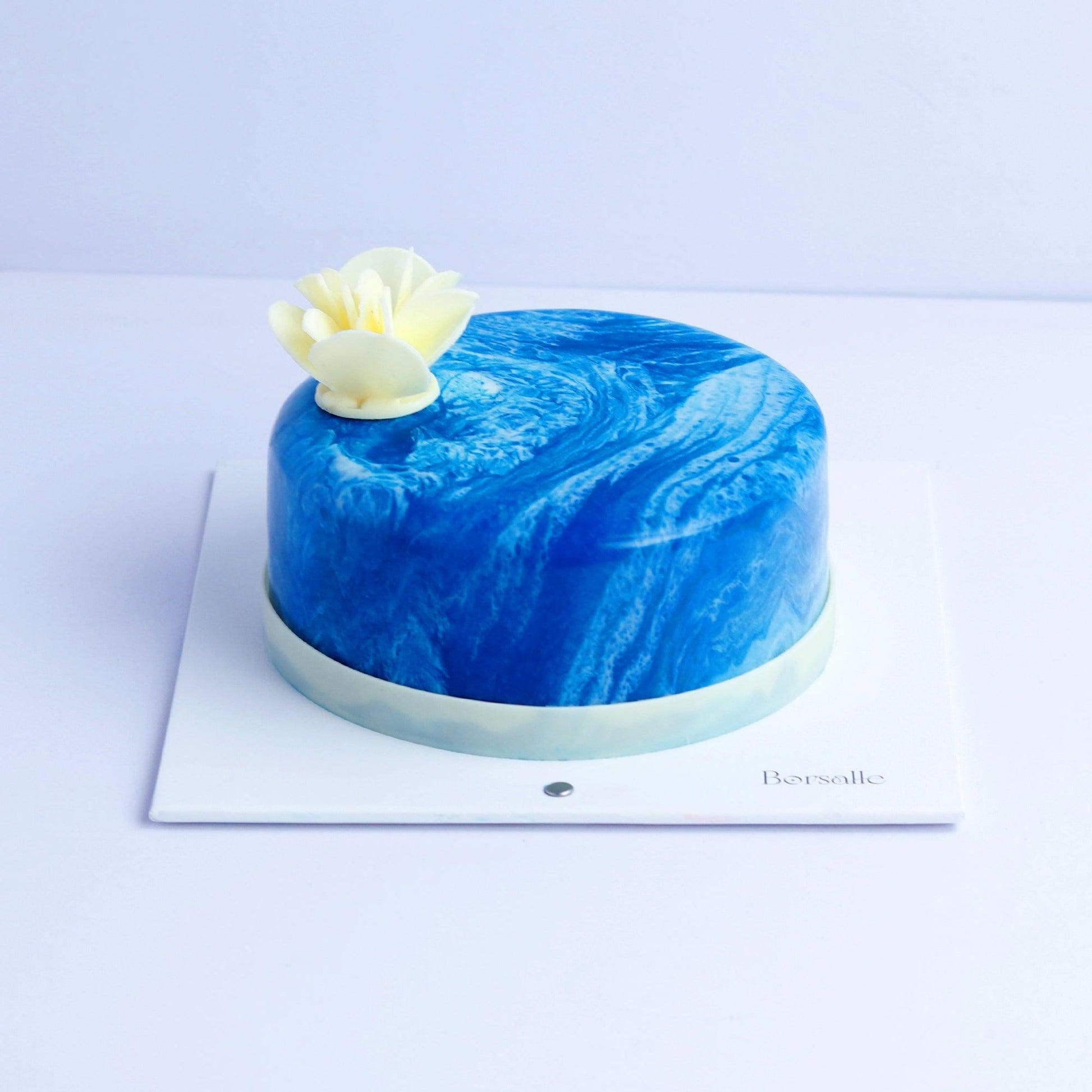 Blue Marvel Miror Glaze Cake - Borsalle