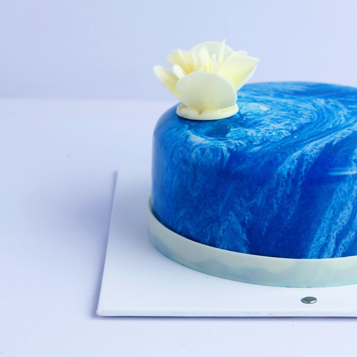 Blue Marvel Miror Glaze Cake - Borsalle