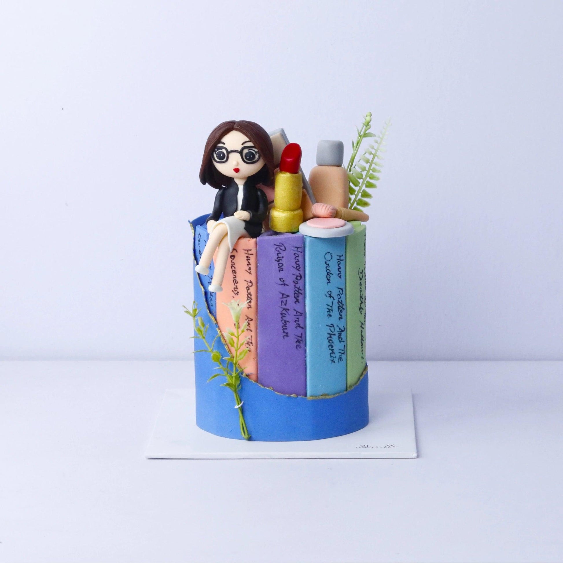 Bookworm cake-Book lover-Book Theme Cake - Borsalle