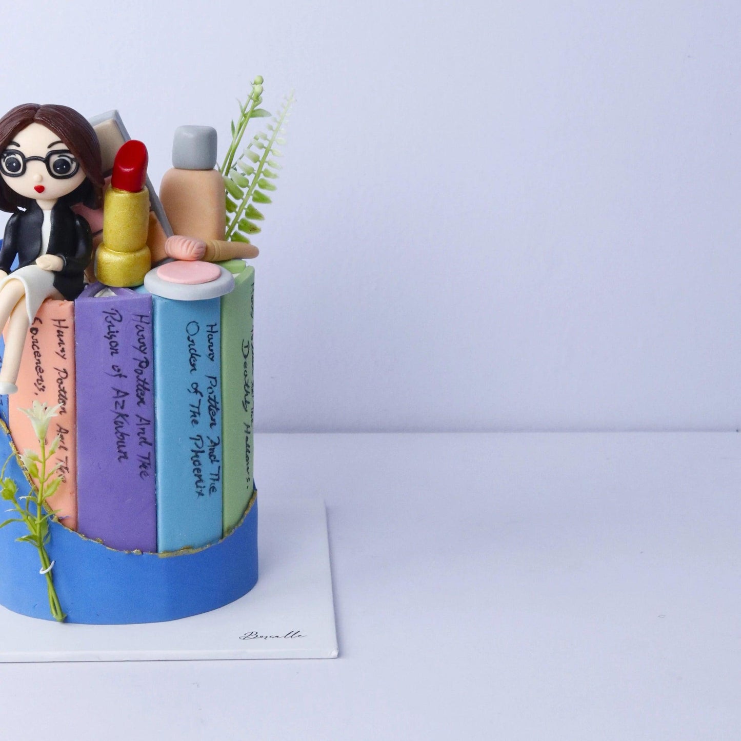 Bookworm cake-Book lover-Book Theme Cake - Borsalle