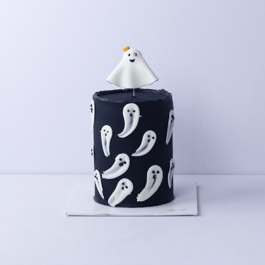 Chocolate Ghost Cake - Borsalle