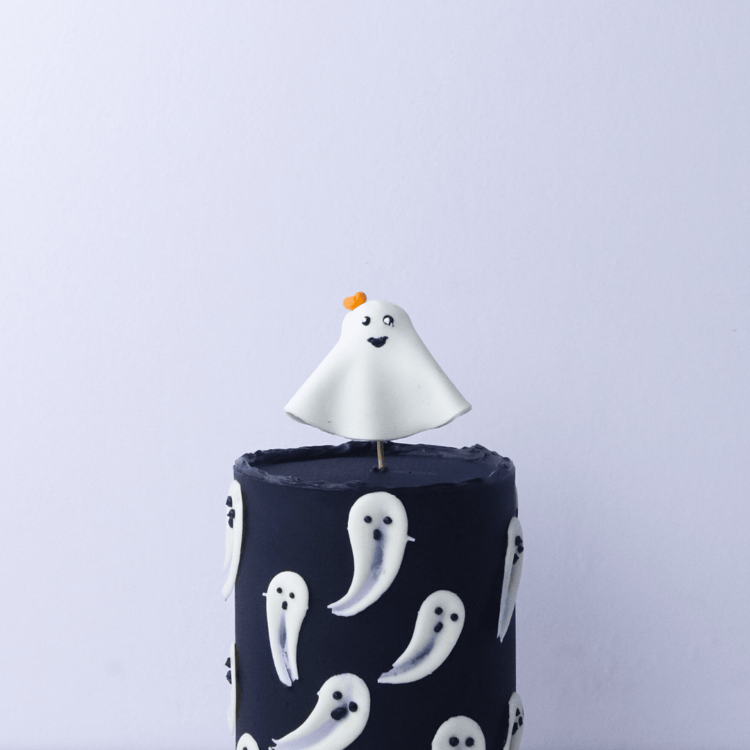 Chocolate Ghost Cake - Borsalle