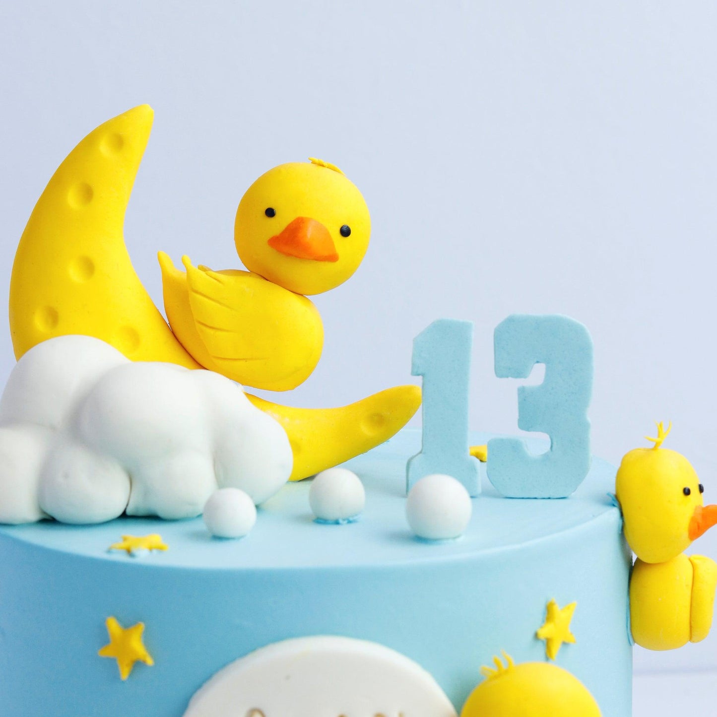 Cloudy Duckling Cake - Borsalle