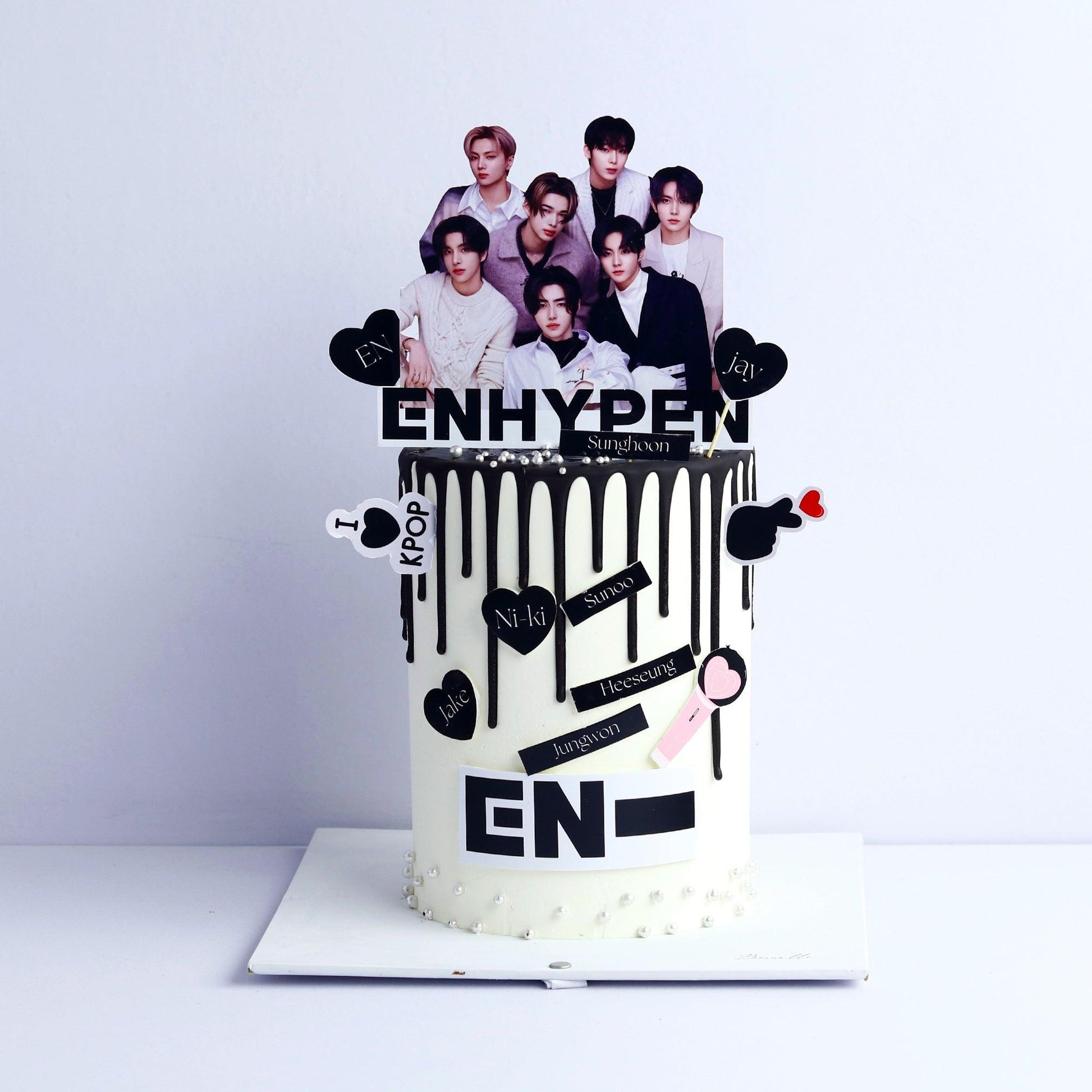 Enhypen Theme Cake - Borsalle