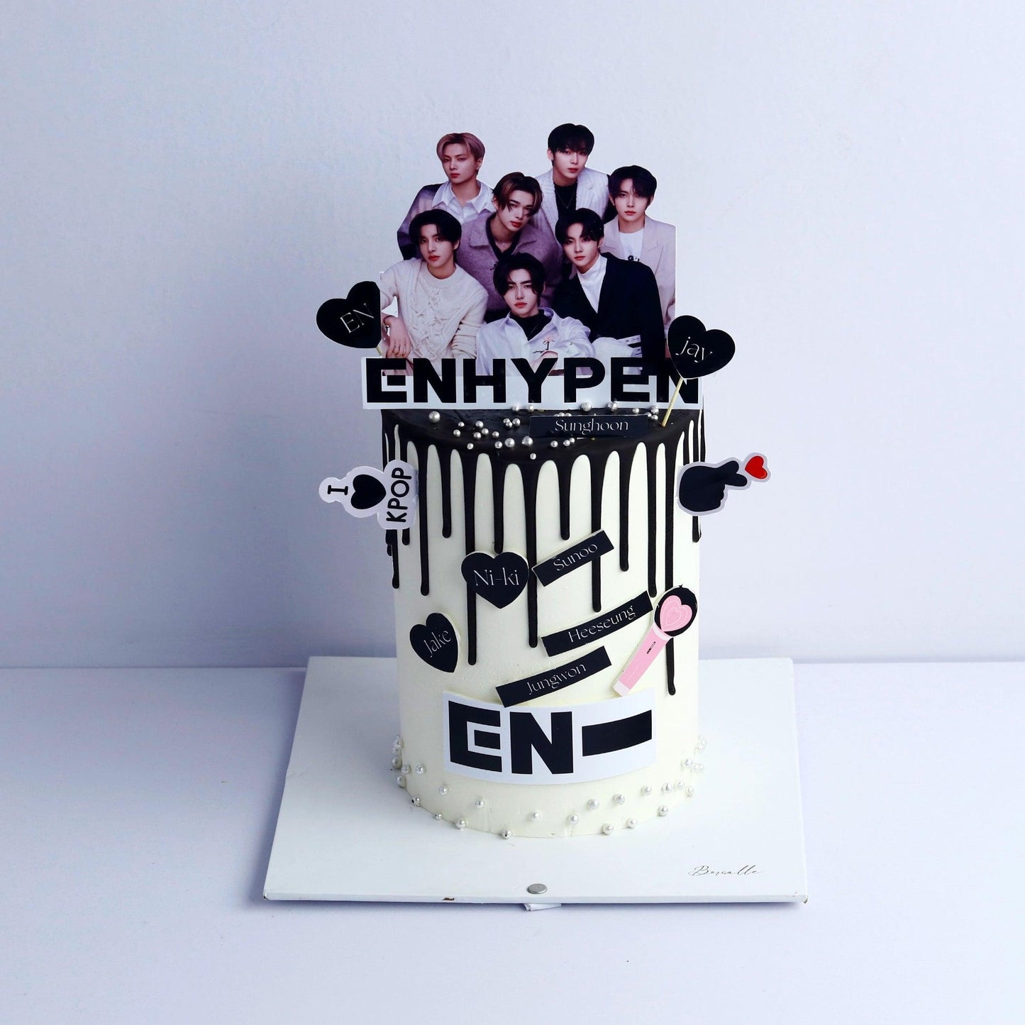 Enhypen Theme Cake - Borsalle