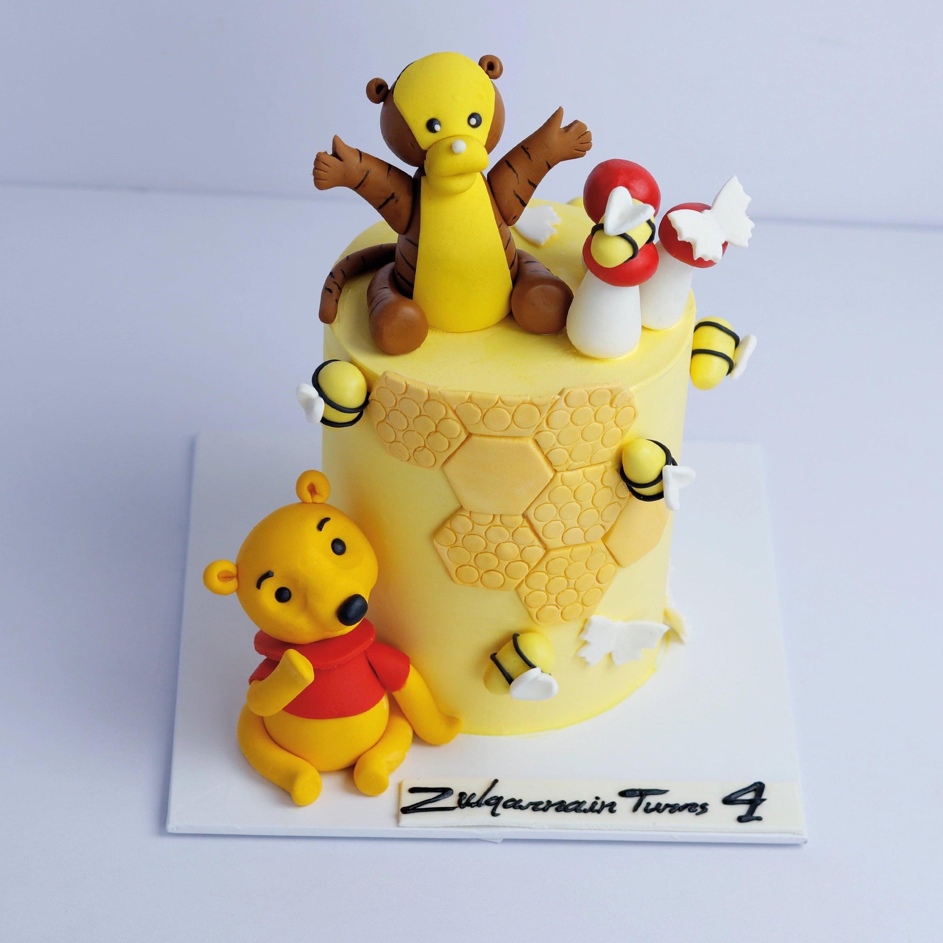 Honey The pooh Bear Cake - Borsalle