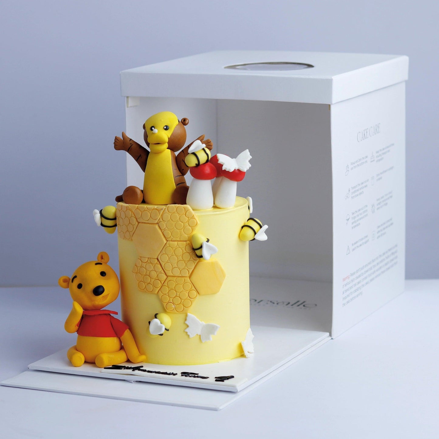 Honey The pooh Bear Cake - Borsalle