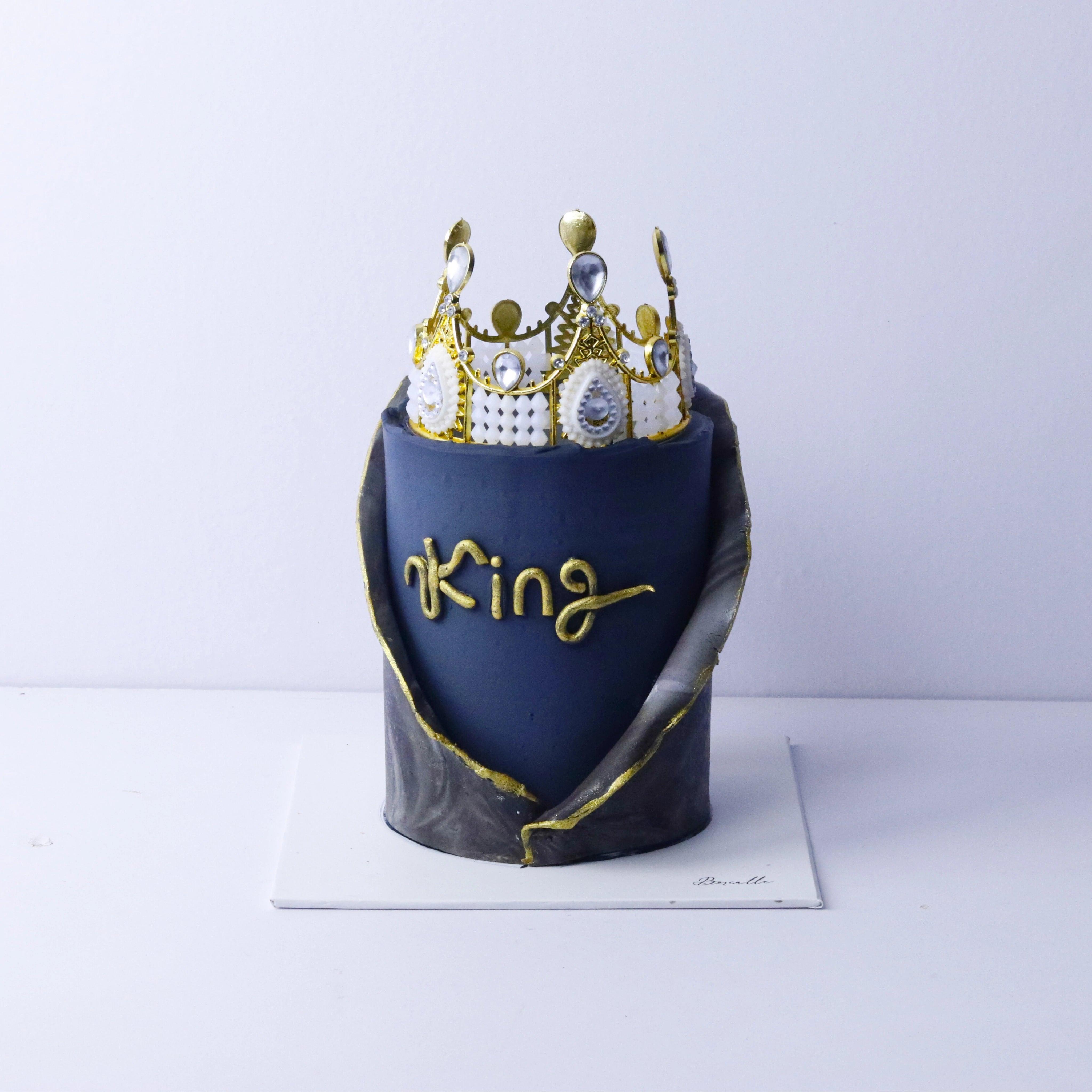 Amazon.com: DACST King Crown And Happy Birthday King Sash , Happy Birthday  Cake Topper Acrylic,King Birthday Cake Topper,Men Boys Birthday Party  Decor,Black Sash and Silver Crown : Grocery & Gourmet Food