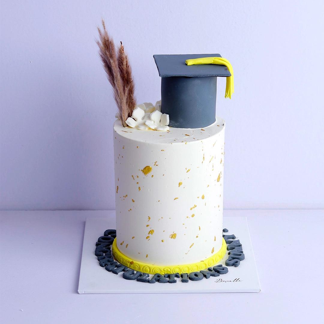 Minimal Graduation Cake - Borsalle