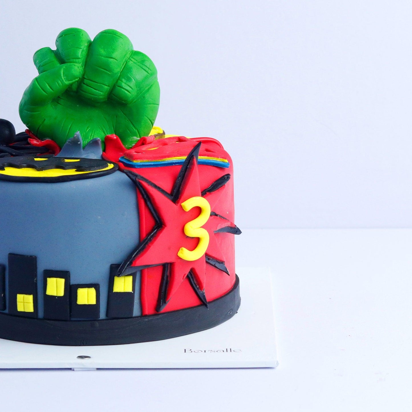 Superhero Showdown Cake - Borsalle