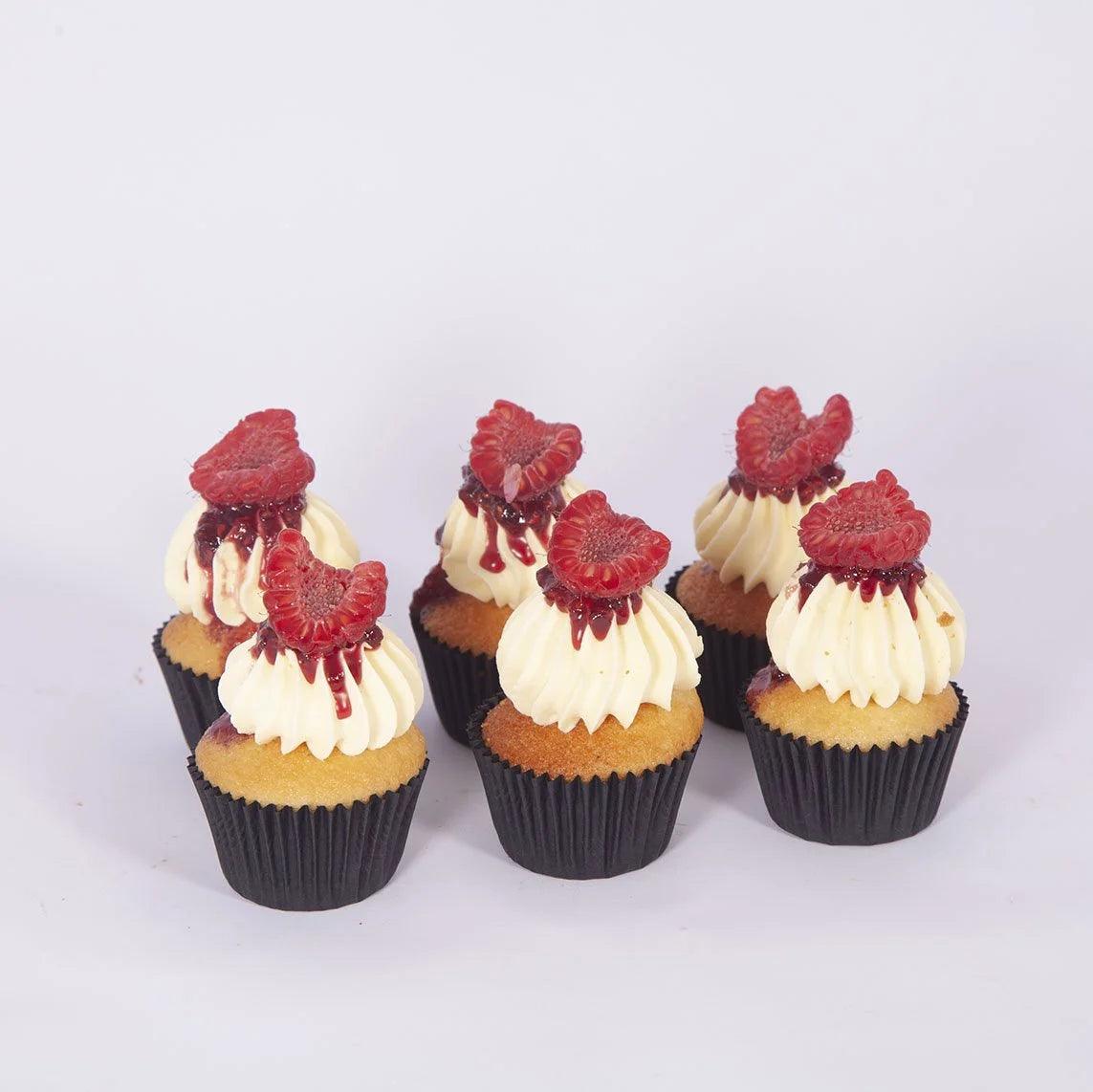 White Chocolate Raspberry Cupcake - Borsalle